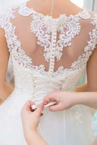 Свадебное платье продам срочно!!!По отличной цене!