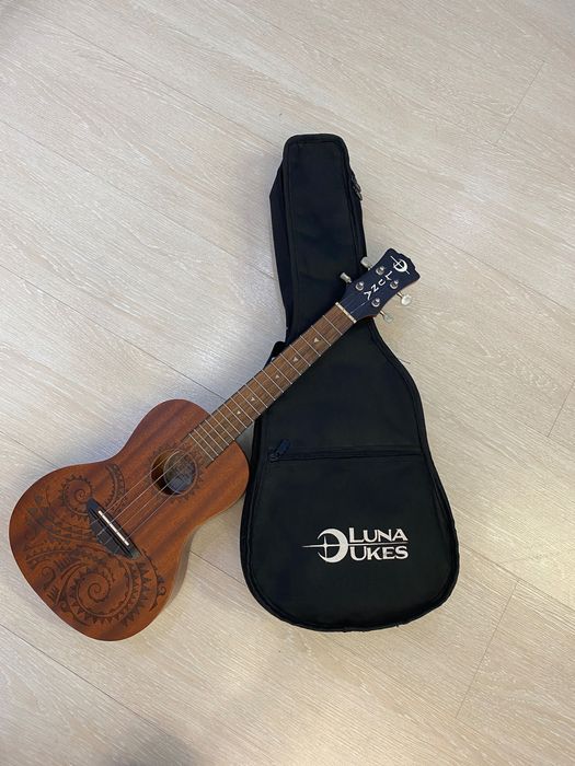 Укулеле Luna Tattoo Concert Mahogany, акустична