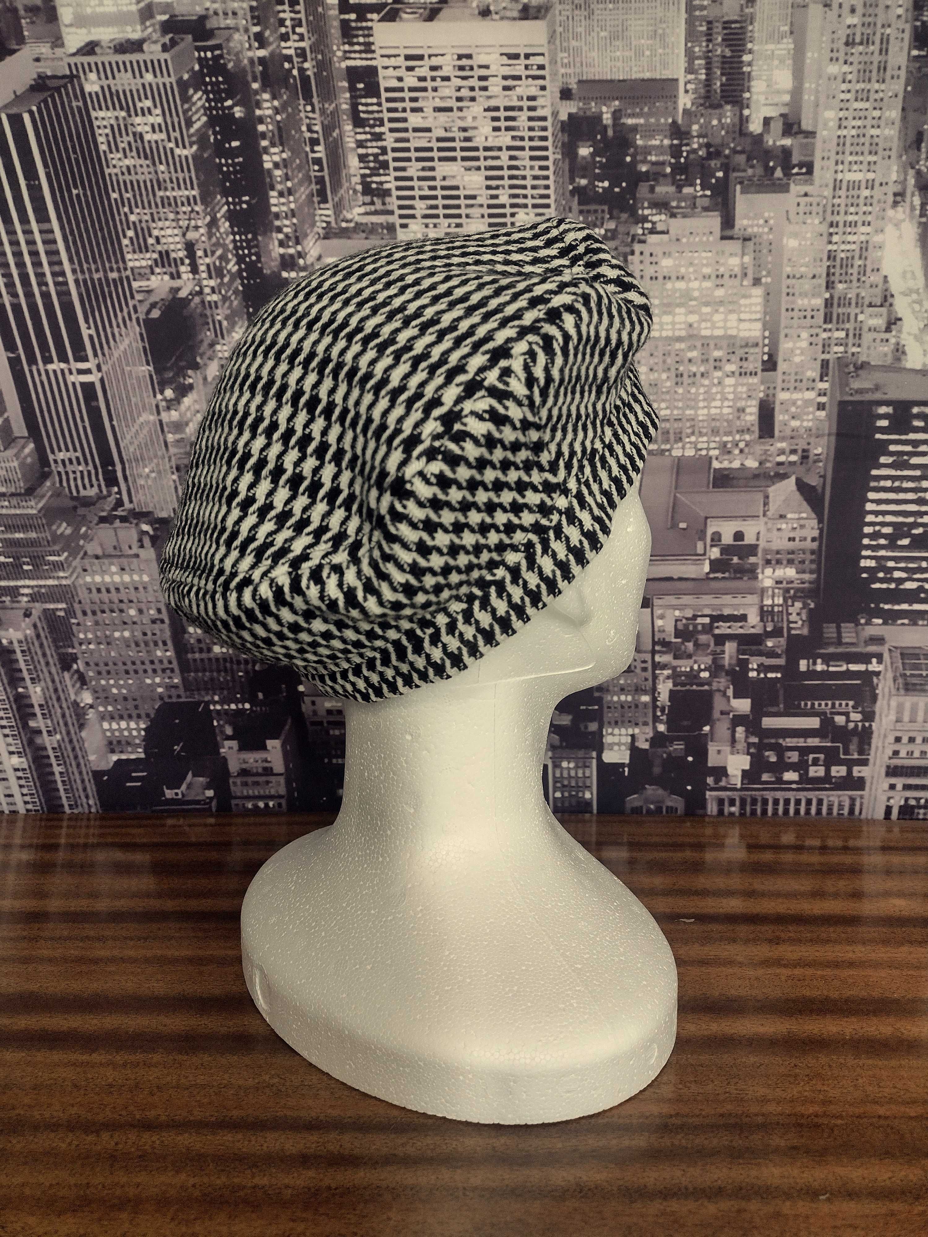 Kurza stopka -  beret hand made