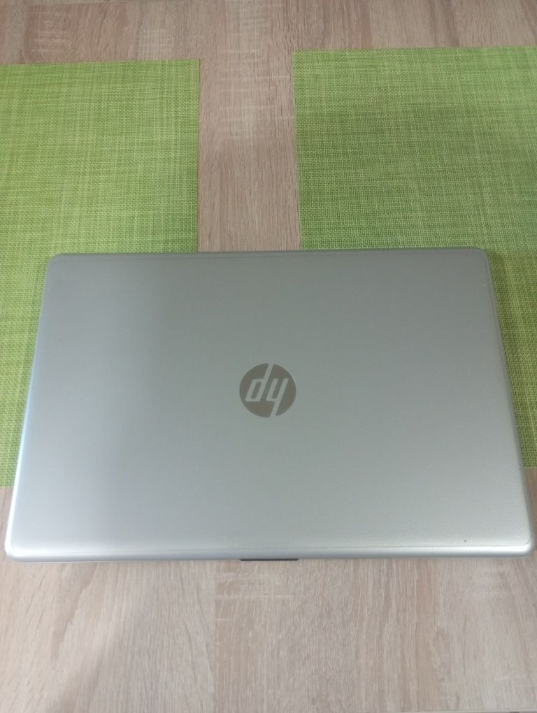 Laptop HP mało używany