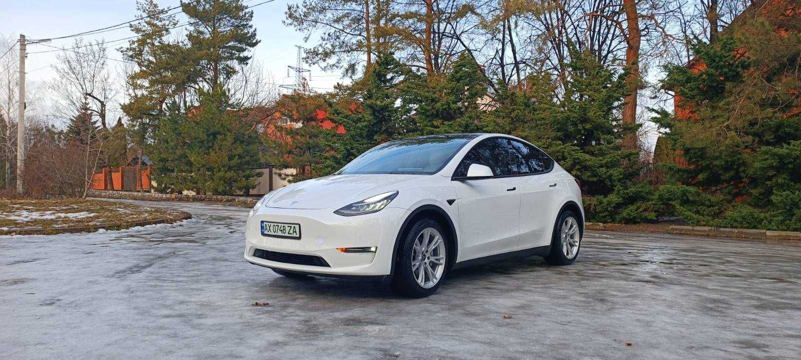 Продам Tesla Model Y 2021 Long Range dual motor 82 kWt