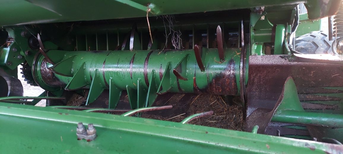 Prasa belujaca Krone V150 Comprima John Deere Claas Welger