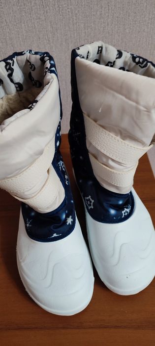 Продам дутіки жіночі