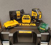laser krzyżowy  DeWalt DCE088D1G18 12v 18V Zielony