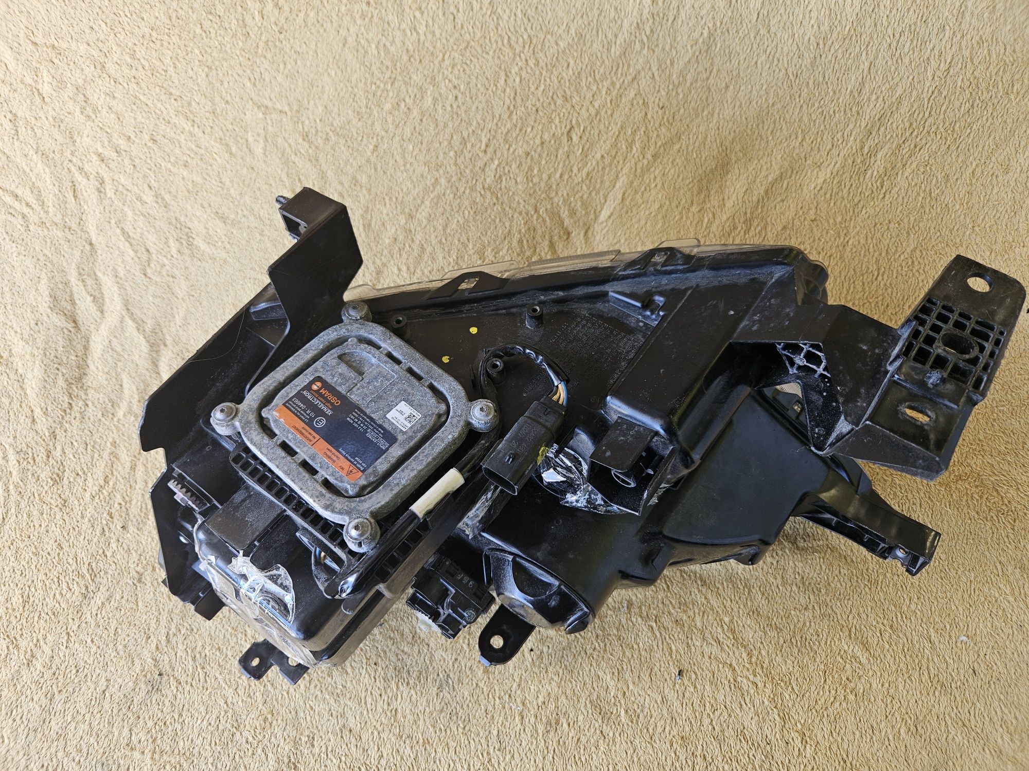 Ford Renger 4 5 lift xenon lewa lampa Ładna