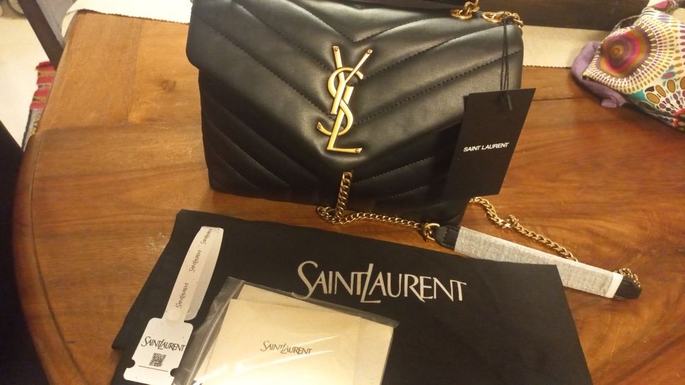Mala YSL Preta com ferragens Douradas