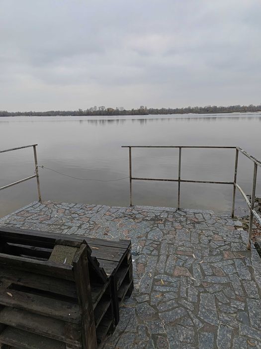 Продам дачу возле Днепра