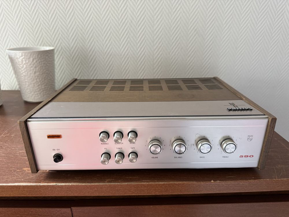 Wzmacniacz Philips 22rh590