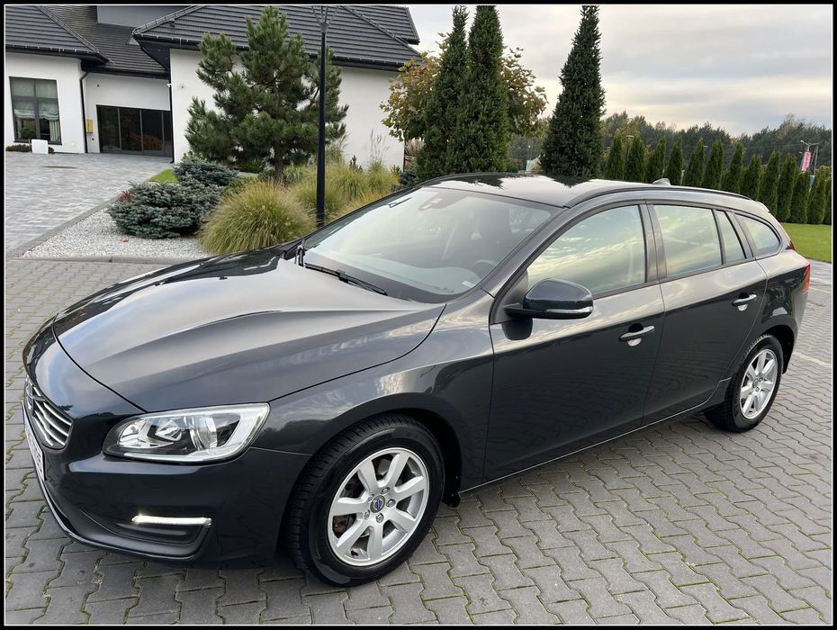 Volvo V60 Piękne Volvo V60 2014r 190 Tys Km Oryginał Lakier Serwis Alu Navi Lift