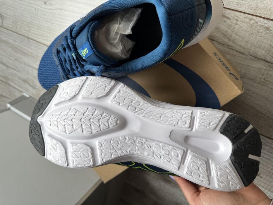 ASICS Fuzeblast US 10=28см чоловчі бігові кросівки