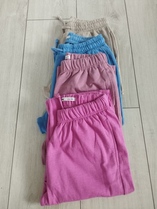 Spodnie dresowe komplet 4 szt. r. Xs