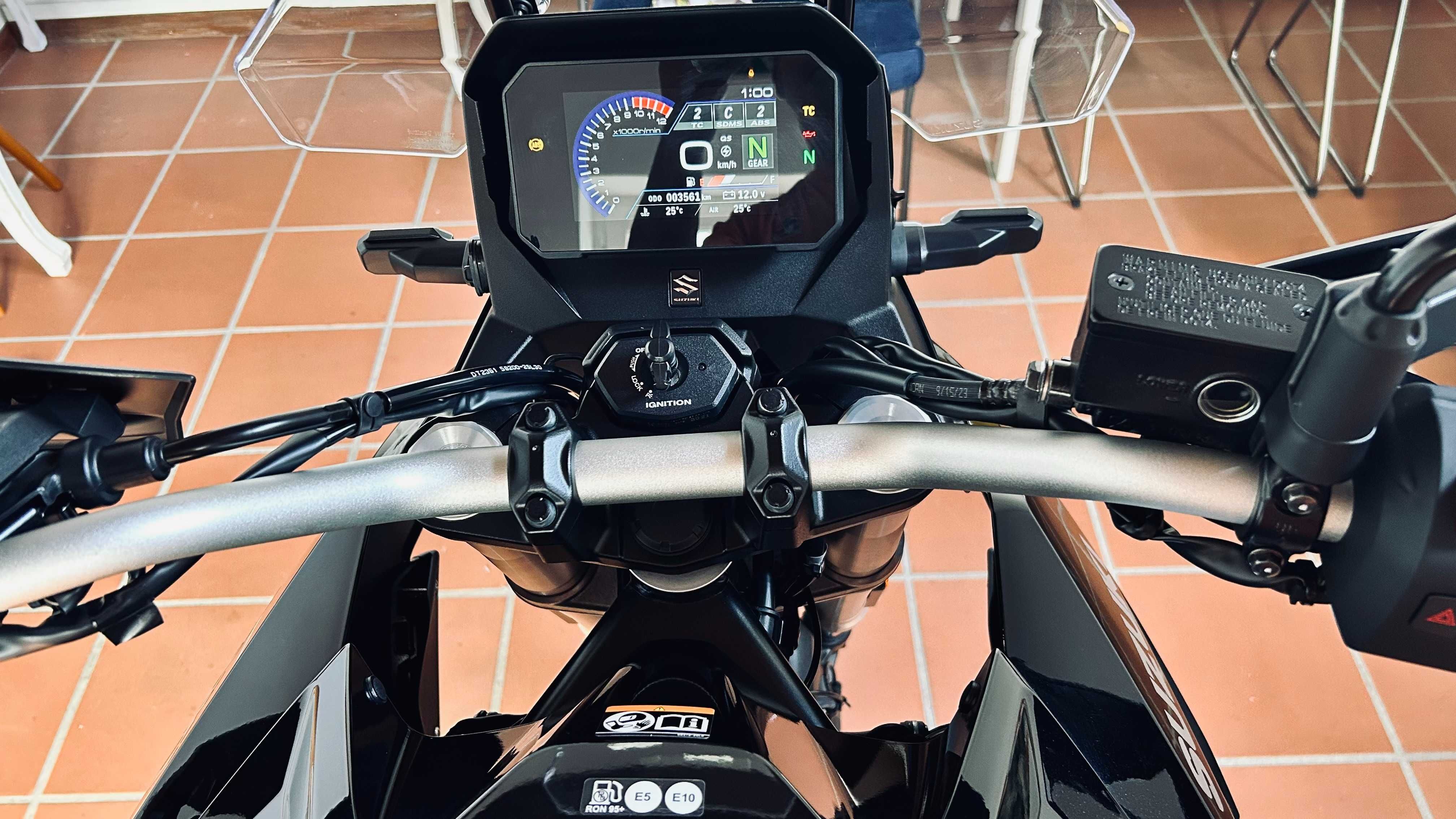 Suzuki V Strom 800