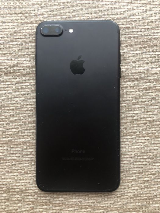 Айфон 7 plus в гарному стані