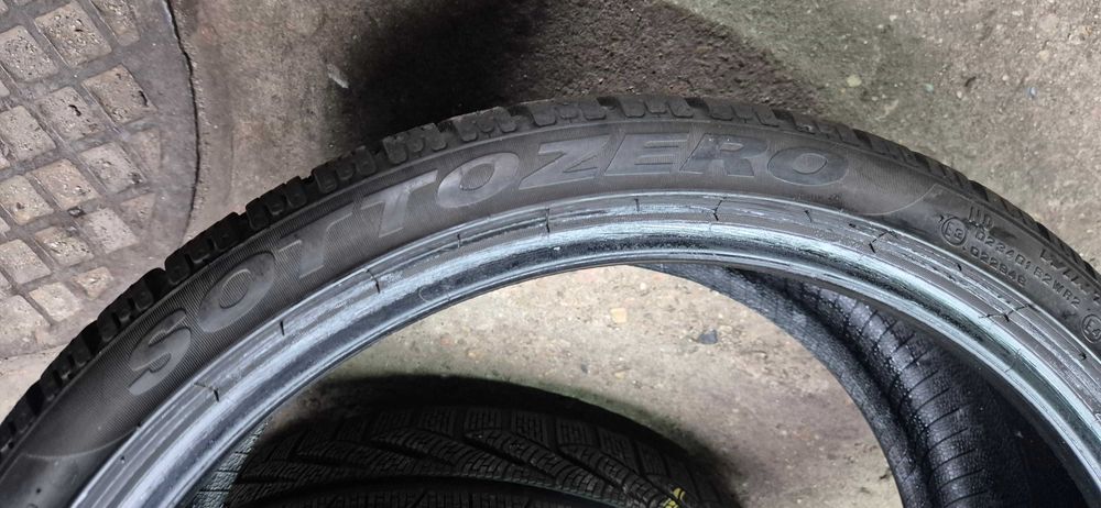 2szt opony zimowe Pirelli _ 245/35/20