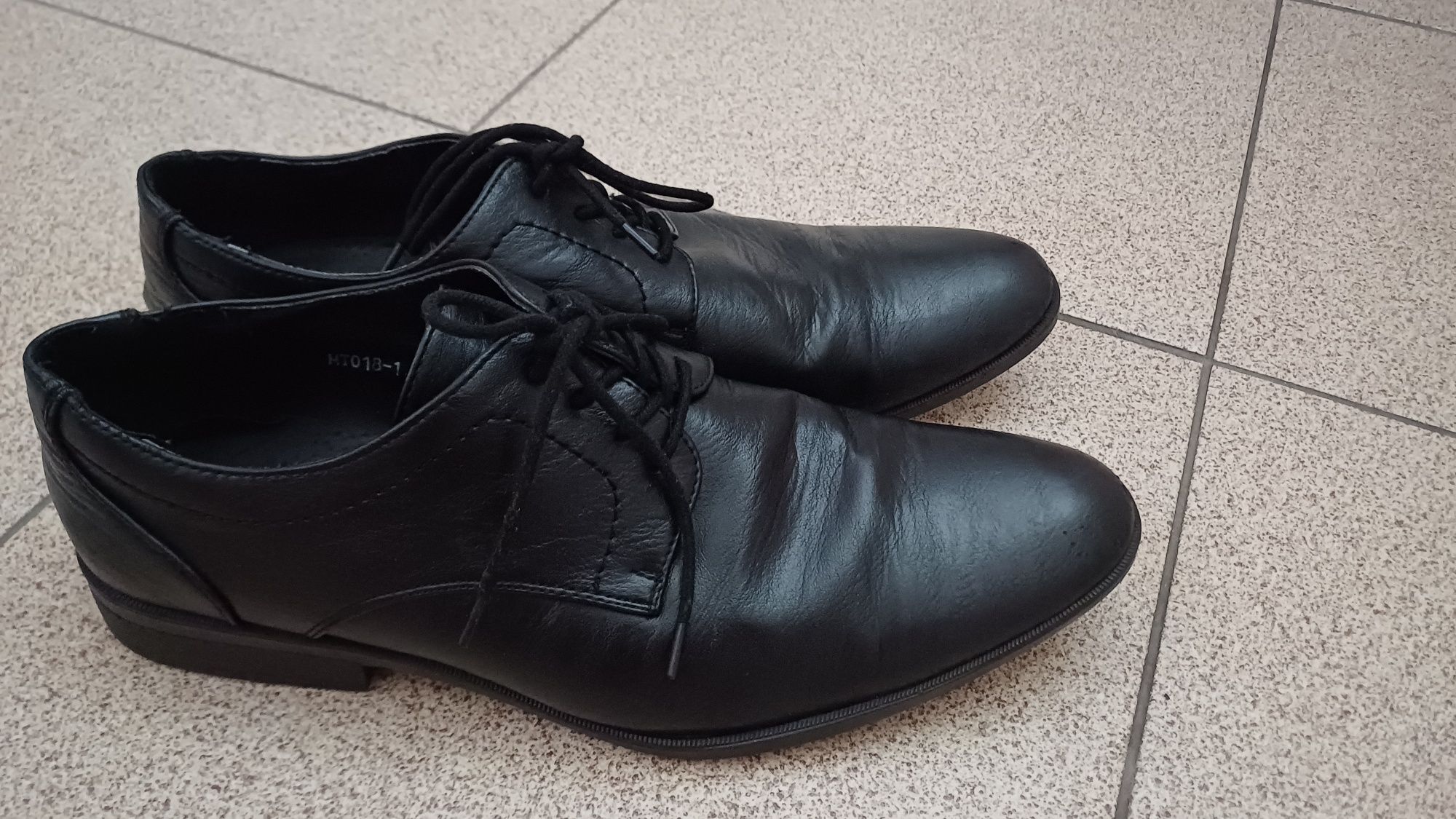Półbuty męskie eleganckie skórzane czarne do garnituru r. 43 oxfordy