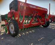 Agro-Masz SR301  Siewnik zbożowy SR301 / SR300 dwutalerzowy