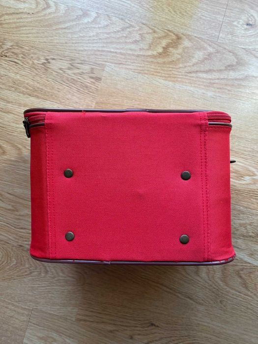 Mala Nécessaire rígido encarnado novo