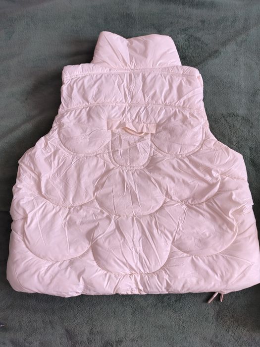 Продам нову жилетку.