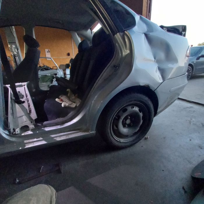 Розбираю на запчастини Seat Cordoba II 2.0 BBX