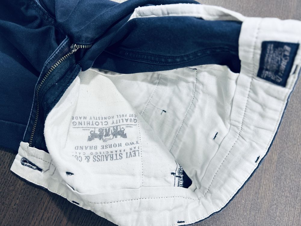Calças Levis Chino