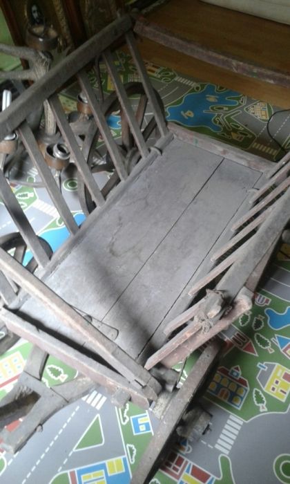 Wózek służył za efektowny stolik pod tv w salonie