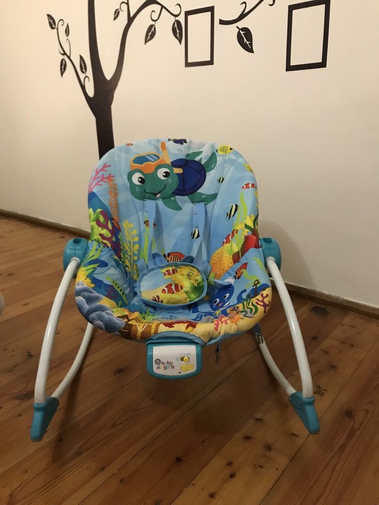 Продам дитяче крісло-качалку