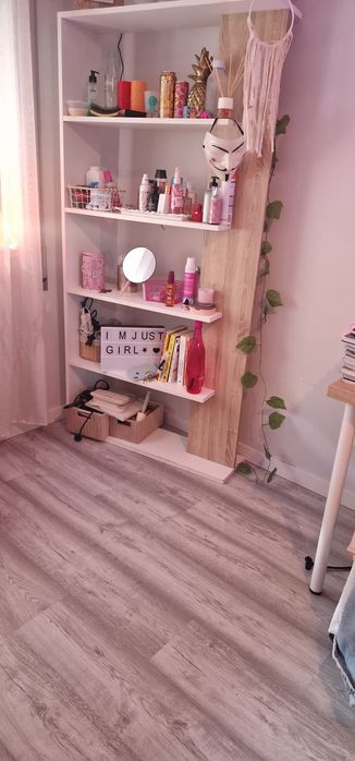 Estante de quarto
