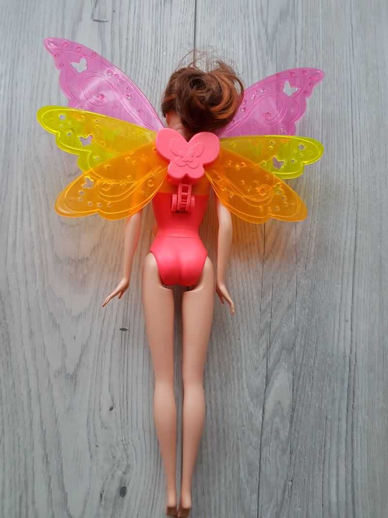 LALKA BARBIE Wróżka NORI Tajemnicze Drzwi BLP26