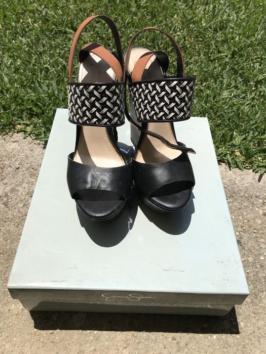 Sandálias pretas Jessica Simpson