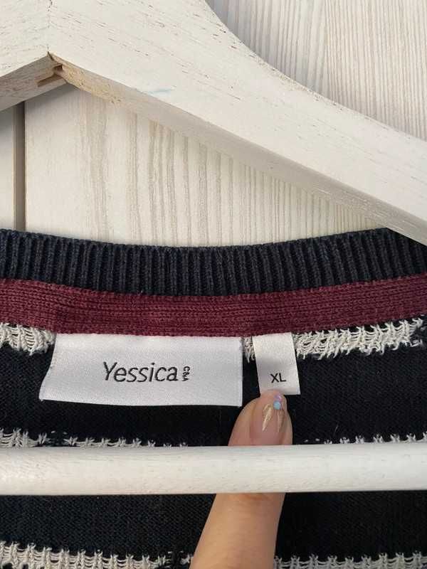 Granatowy dłuższy sweterek w kropki Yessica XL