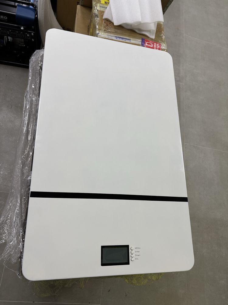 LiFePo4 акумуляторна батарея настінна 10.24 кВт (200Ah, 51.2V)