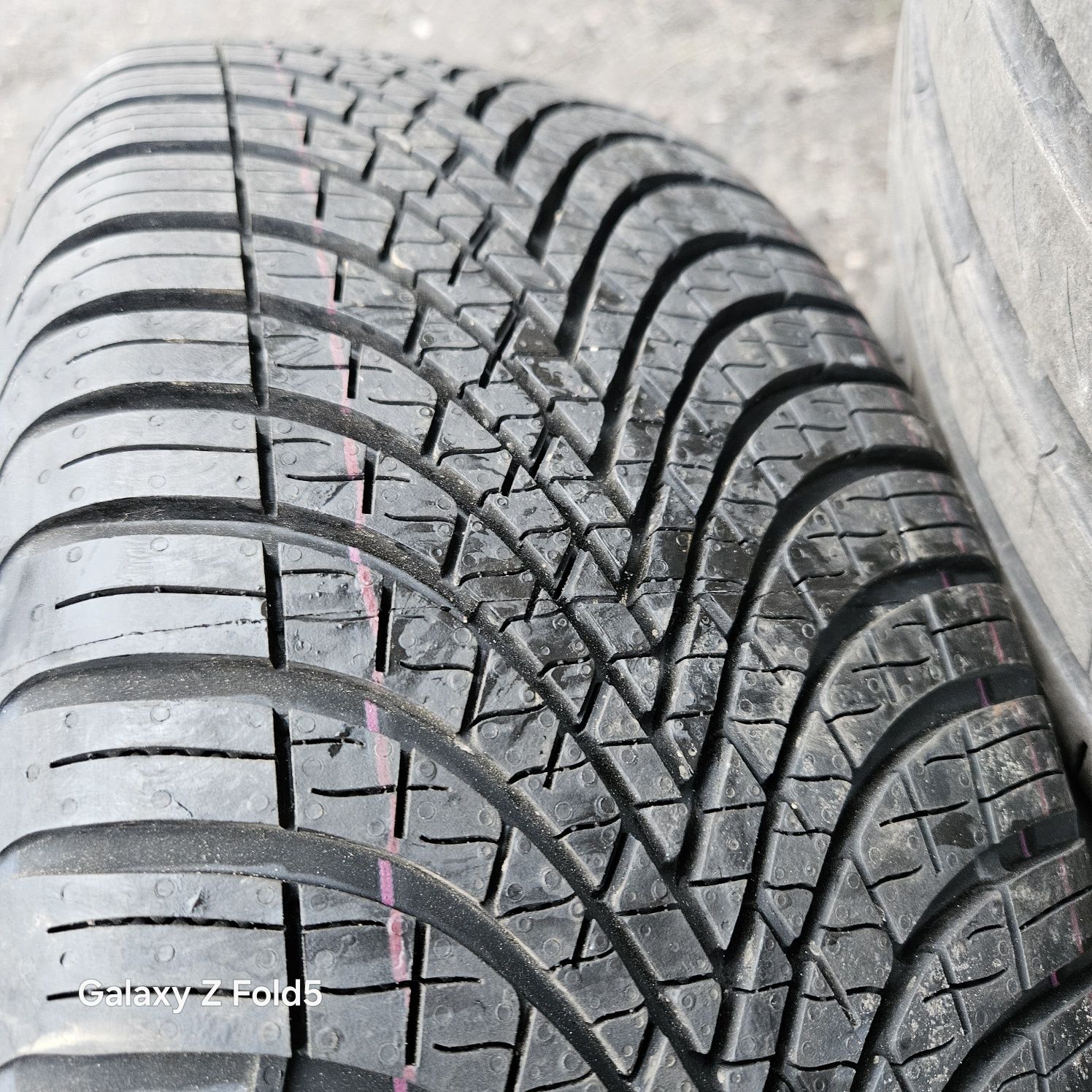 Nowe koło 195/55/16 Opel Corsa E Corsa D Meriva 4x100 ET40 Całoroczne