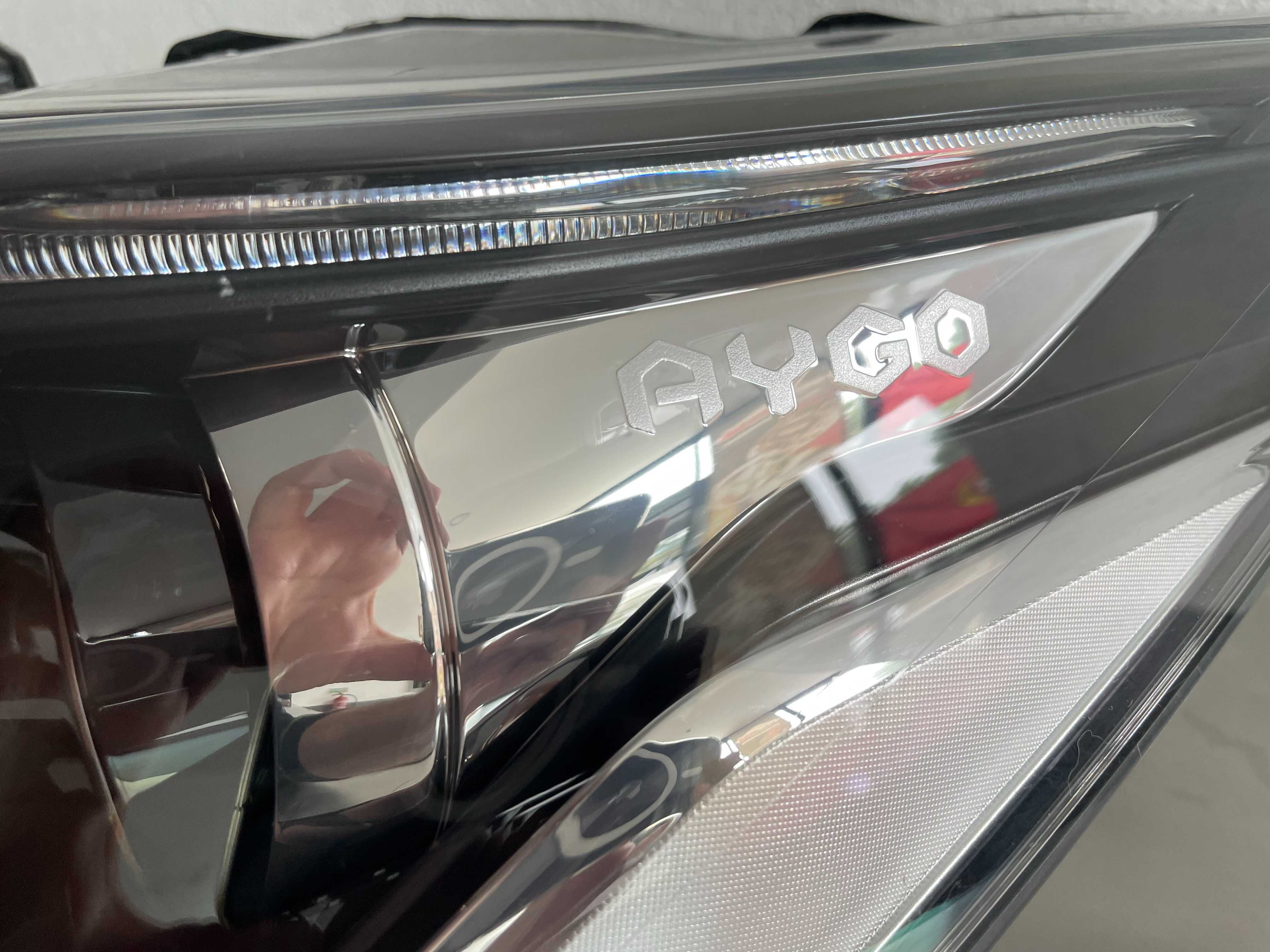 Ótica Frontal Esquerda Toyota Aygo 2020