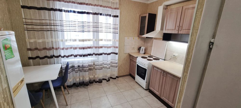 Продам чудову квартиру на пр.Червоної Калини 93а!