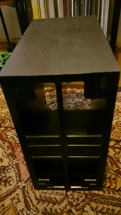 regał  na płyty  vinylowe