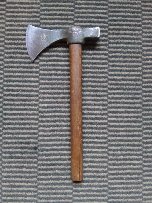 Антикварный французский топор-молоток