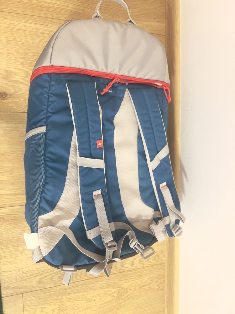 Quechua Plecak lodówka  30 l tyurystyczny