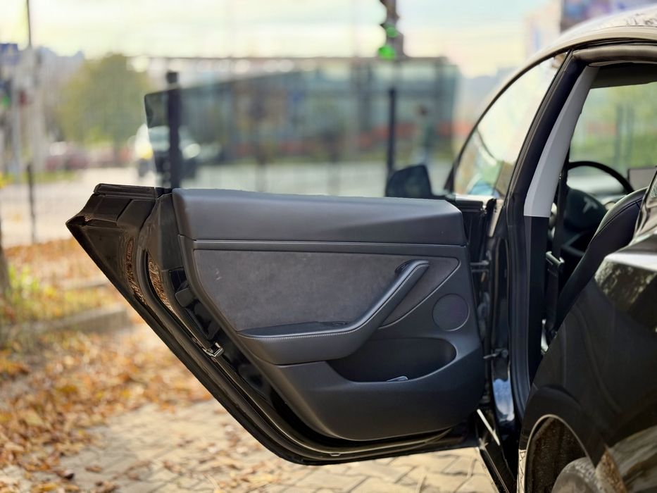 Tesla Model 3 Long Range DM