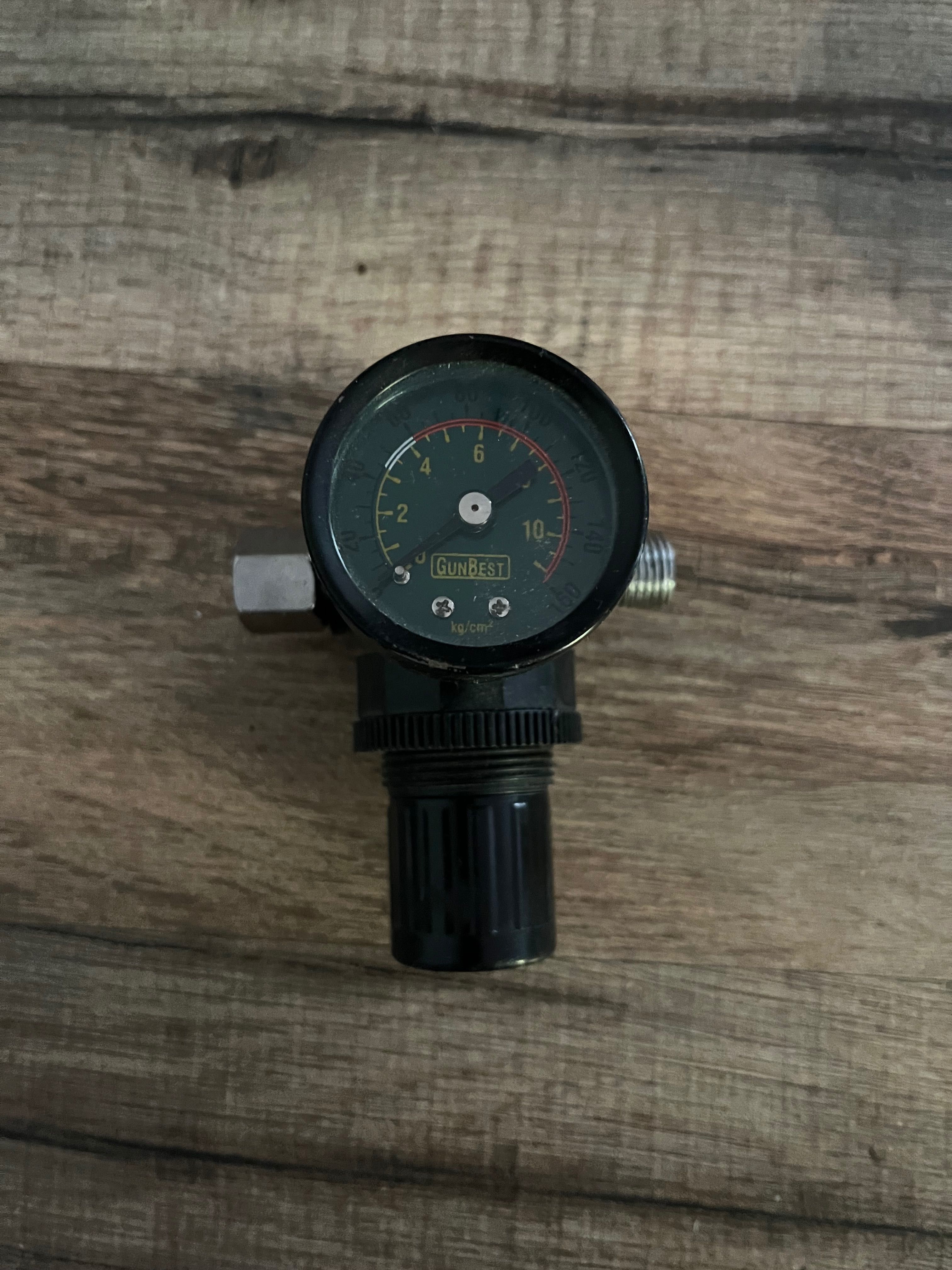 Редуктор с манометром 1/4" MIOL 81-468