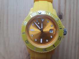 Świetny zegarek w kolorze żółtym