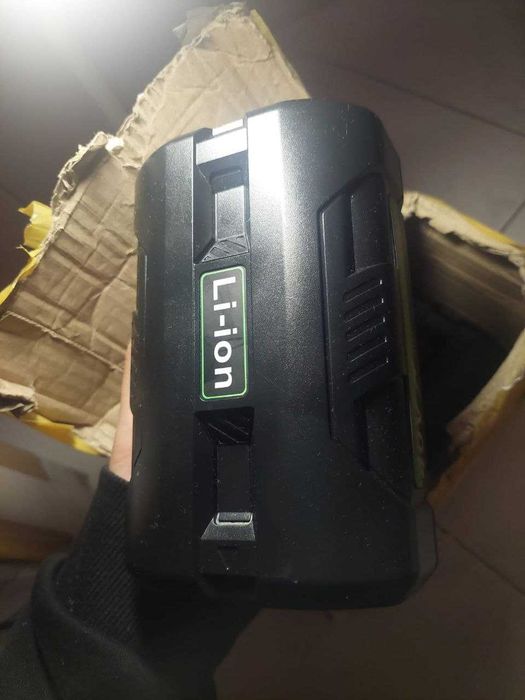 bateria de iões de lítio (Li-ion)