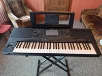 Yamaha PSR SX700