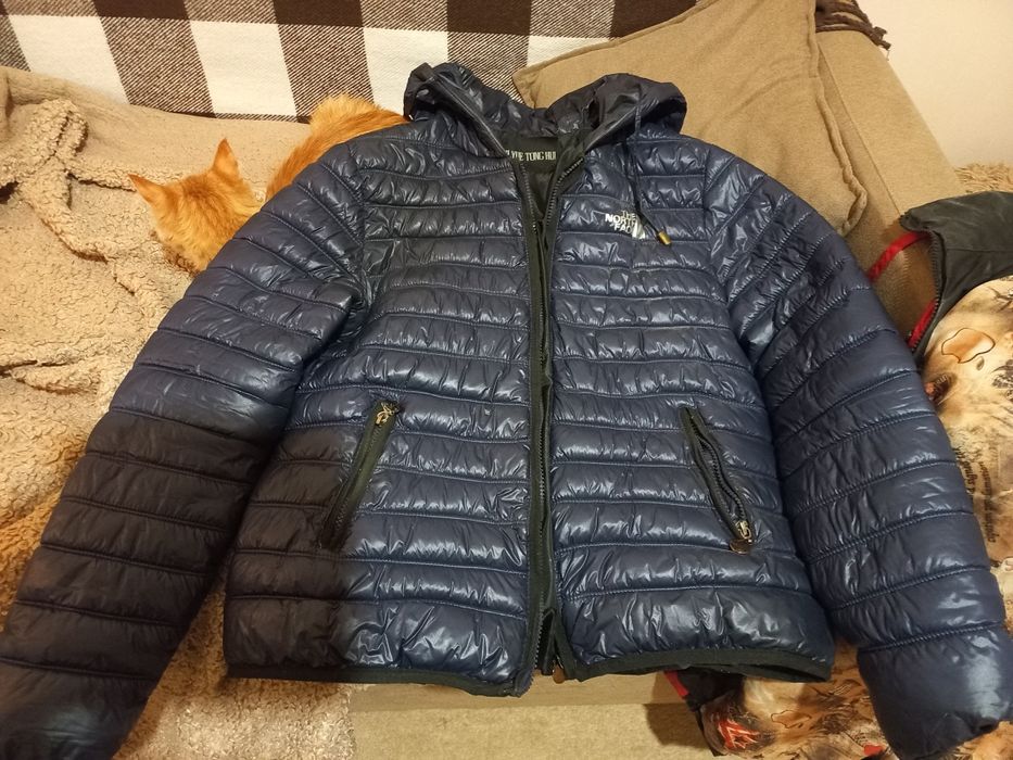 Продам женские демисезонные куртки разм. 48  L