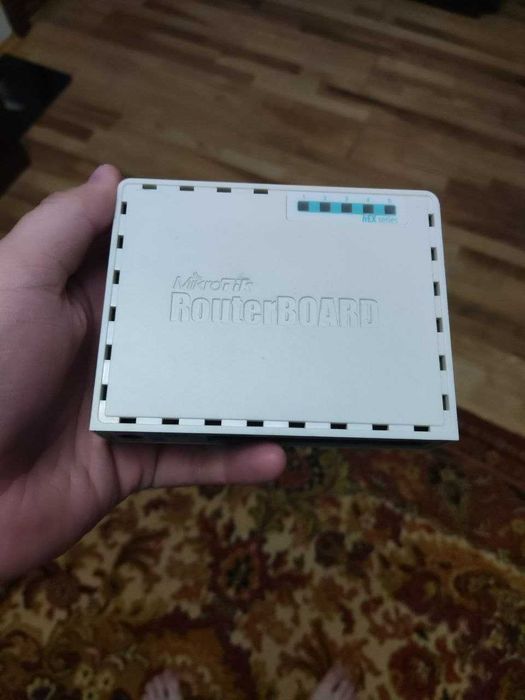 Роутер Mikrotik hEX lite робочий