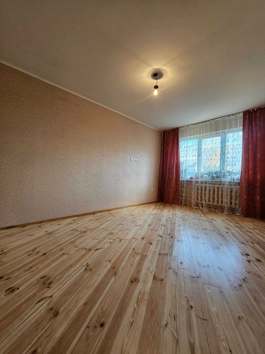 № 13851 - 3 к. квартира, Центр, Хлібна, в хорошому стані, не кутова