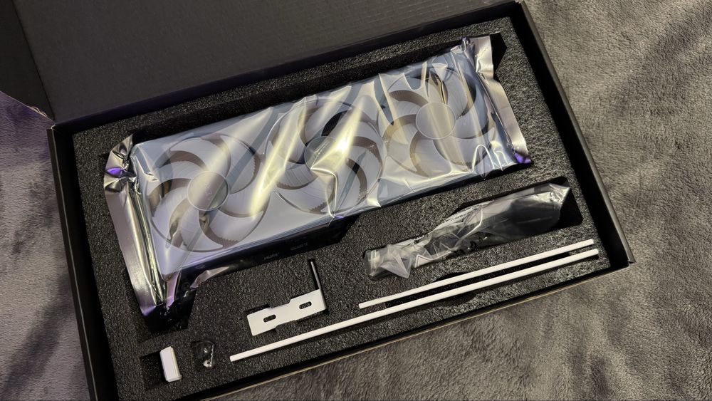 RTX 5080 Aero Oc Sff 16g