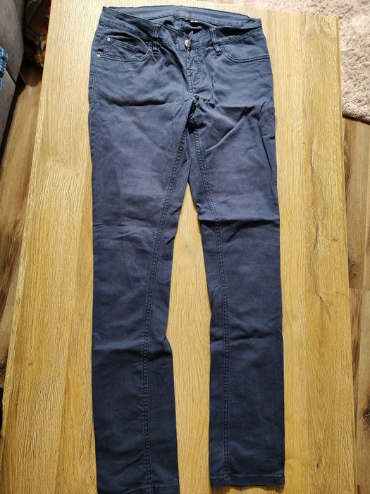 Spodnie materiałowe