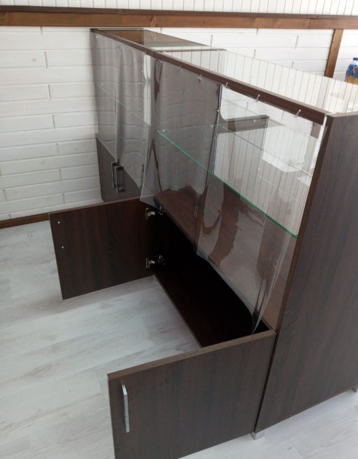 Продам дві вітрини для магазину