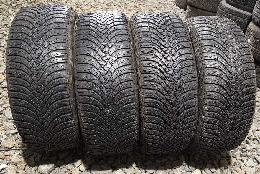 Шини резина зима 215/45 R18 Falken HS01