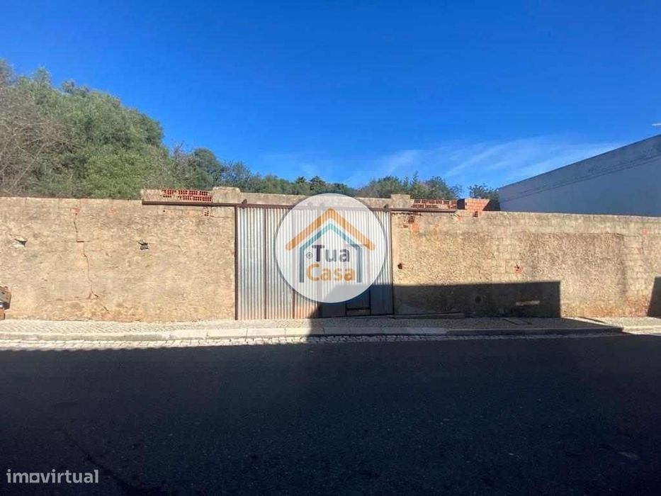 Terreno Urbano para Construção no Centro da Vila de Salir, Loulé